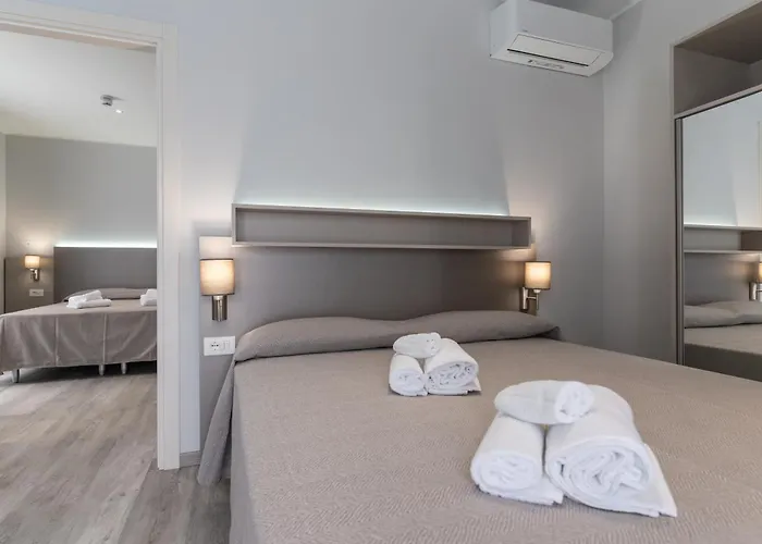 فندق Cristina 3*