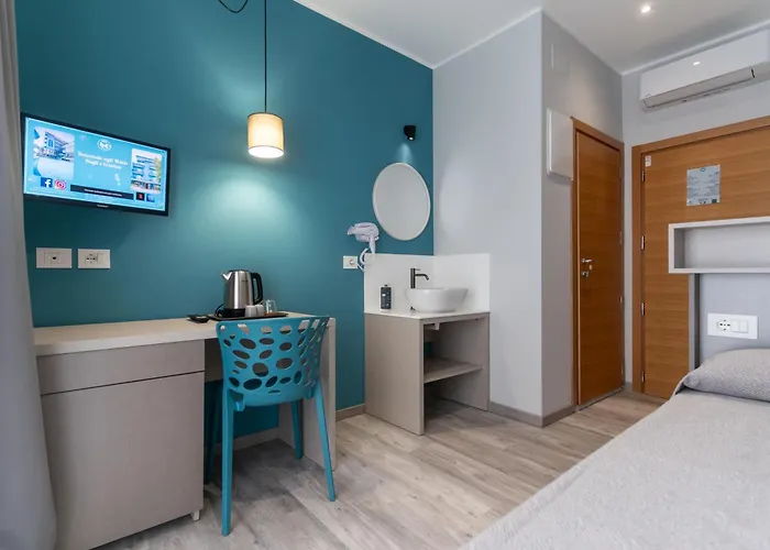 فندق Cristina 3*